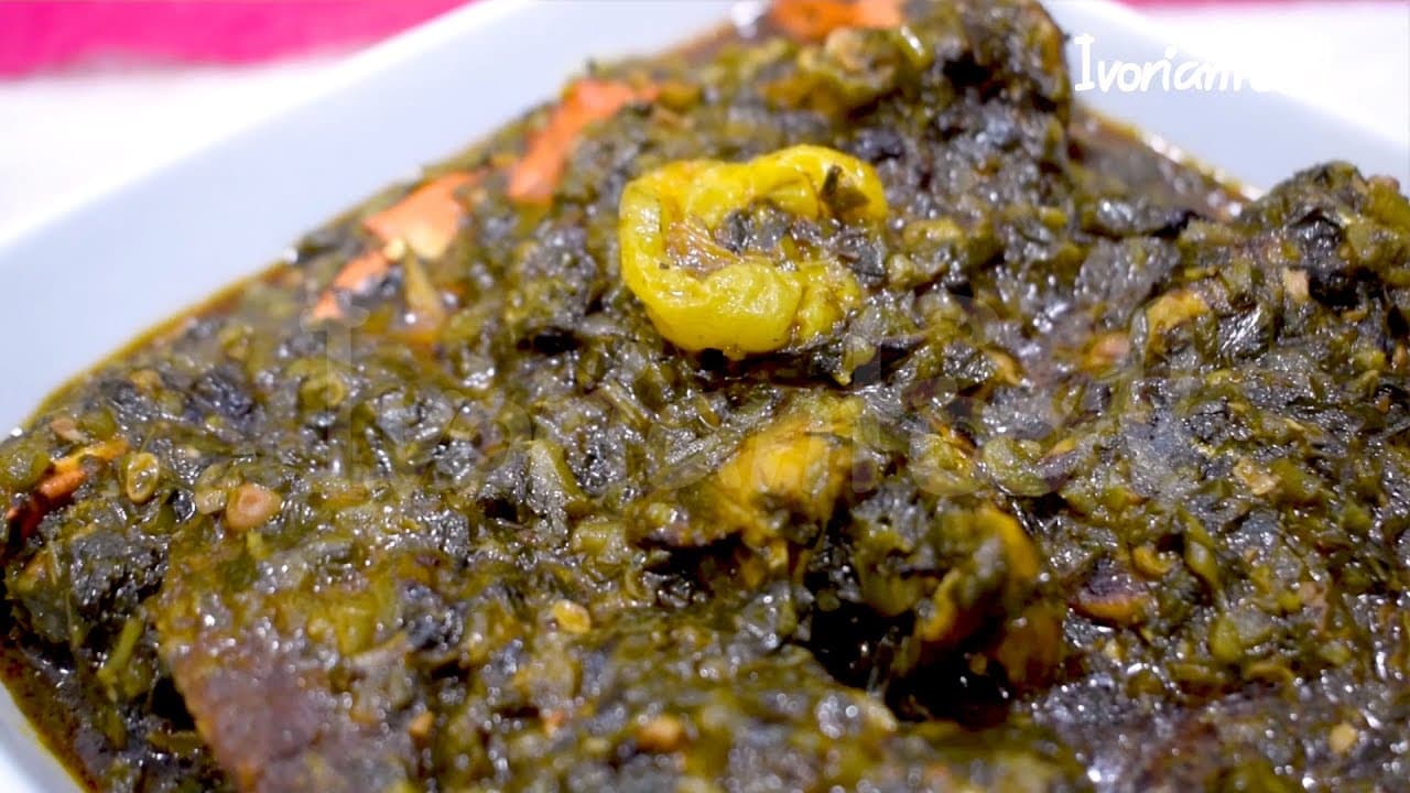 Sauce feuille à la viande / poisson